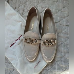 Salvatore Ferragamo Loafers size 7